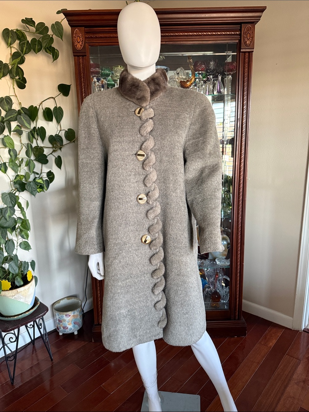 Alpaca Wool Coat exclusive of fur trim exceptional quality Taupe Beige Size M
